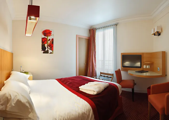 Westside Arc De Triomphe Hotel